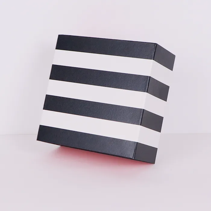 Подарочные коробки с выдвижными ящиками